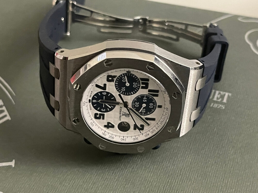 Audemars Piguet Royal Oak offshore Chronograph 42mm Box Papers AP Bracelet Serviced Box Papers - Image 3