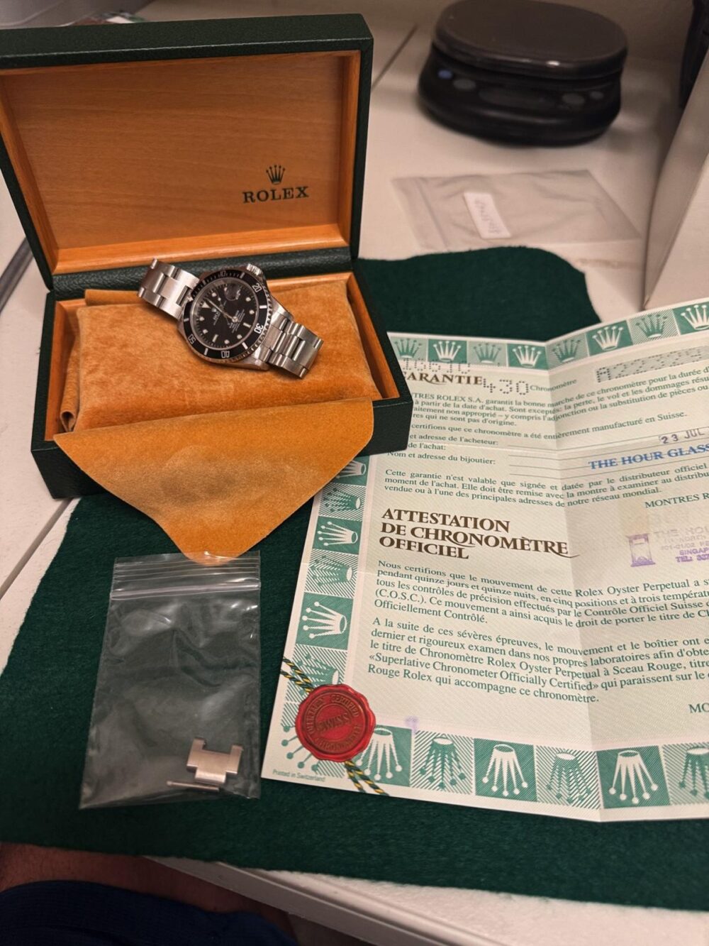Rolex Submariner 16610 Serial A Box Papers - Image 4